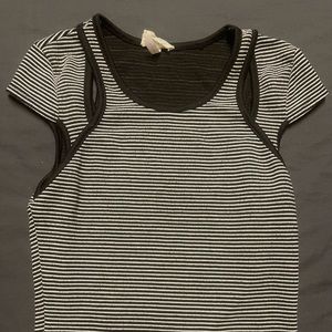 Lightly worn cute cut shirt!